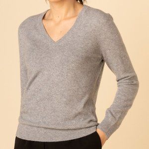 Womens Cashmere Gobi Grey V-Neck Sweater